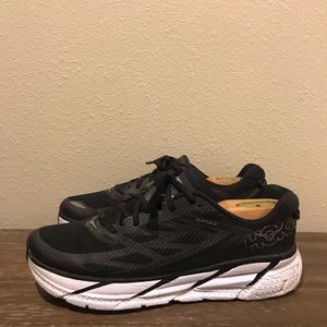 Hoka One One Women’s Clifton 3